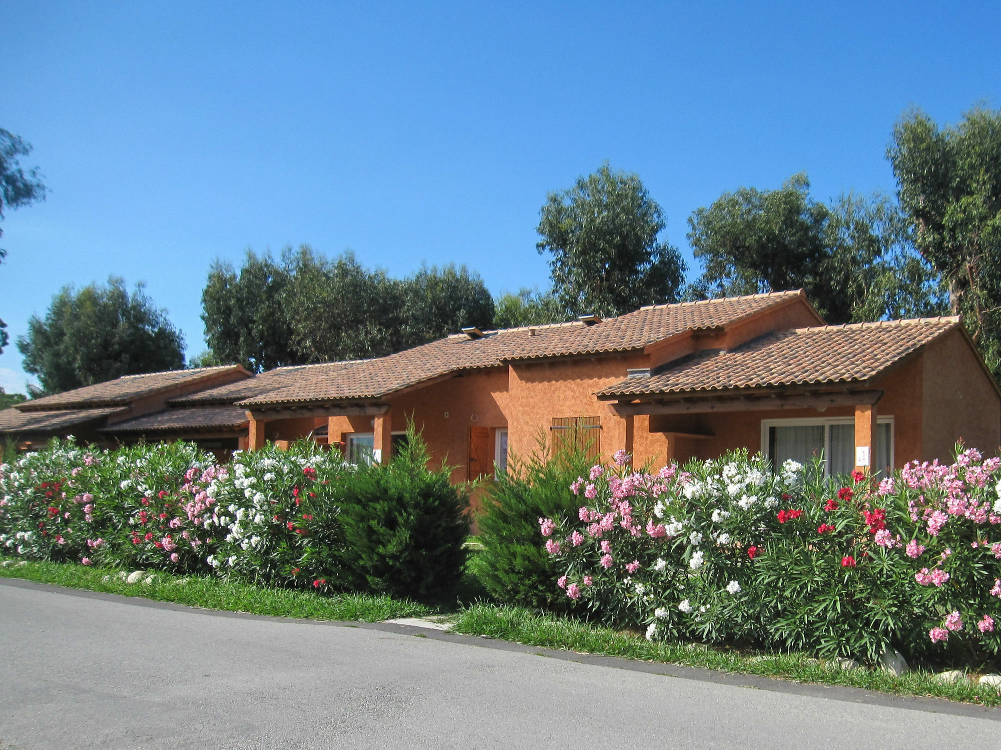 Residence De Tourisme Marina Corsa Ghisonaccia ภายนอก รูปภาพ